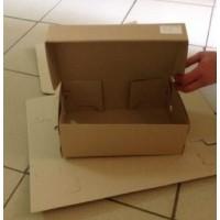 Коробка картонна 300 х 190 х 90 мм, самозбірна
