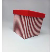 Коробка подарункова 165 х 165 х 165 мм, у формі куба, червоний у смужку