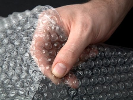 Воздушно-пузырчатая пленка: как правильно ею пользоваться