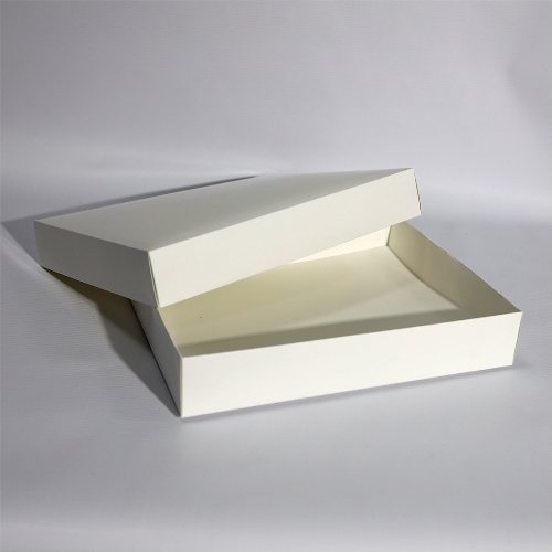 Подарочная коробка с отдельной крышкой и дном